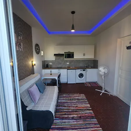 Les Sureaux Apartment *